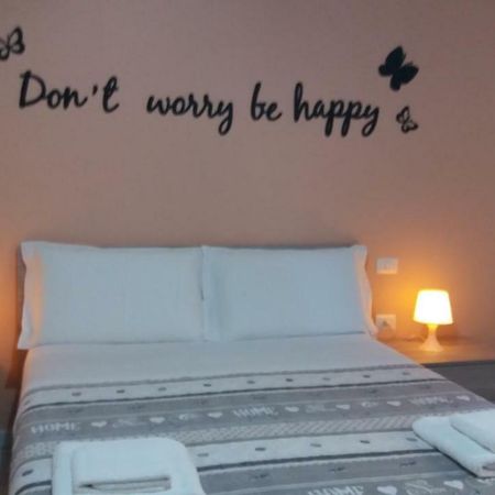 Depandance Macchiavelli 2 Hotel Каляри Екстериор снимка