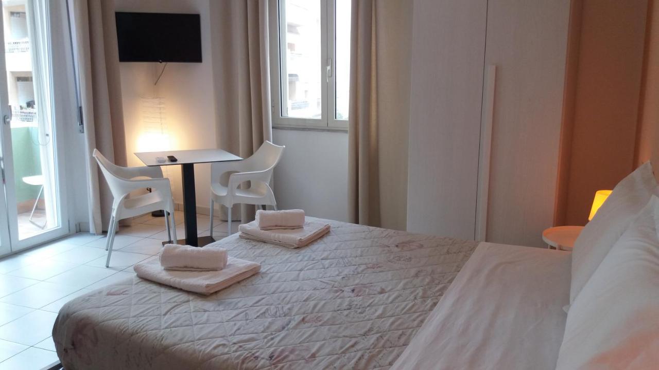 Depandance Macchiavelli 2 Hotel Каляри Екстериор снимка