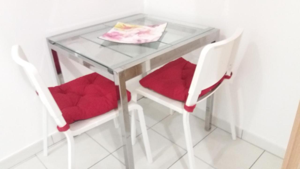 Depandance Macchiavelli 2 Hotel Каляри Екстериор снимка