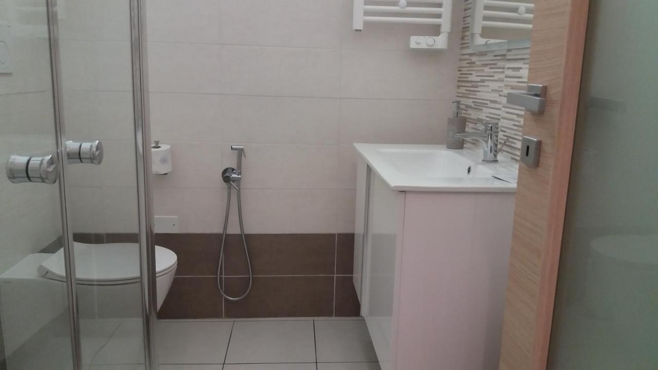 Depandance Macchiavelli 2 Hotel Каляри Екстериор снимка