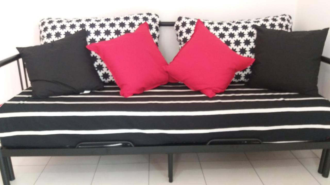 Depandance Macchiavelli 2 Hotel Каляри Екстериор снимка