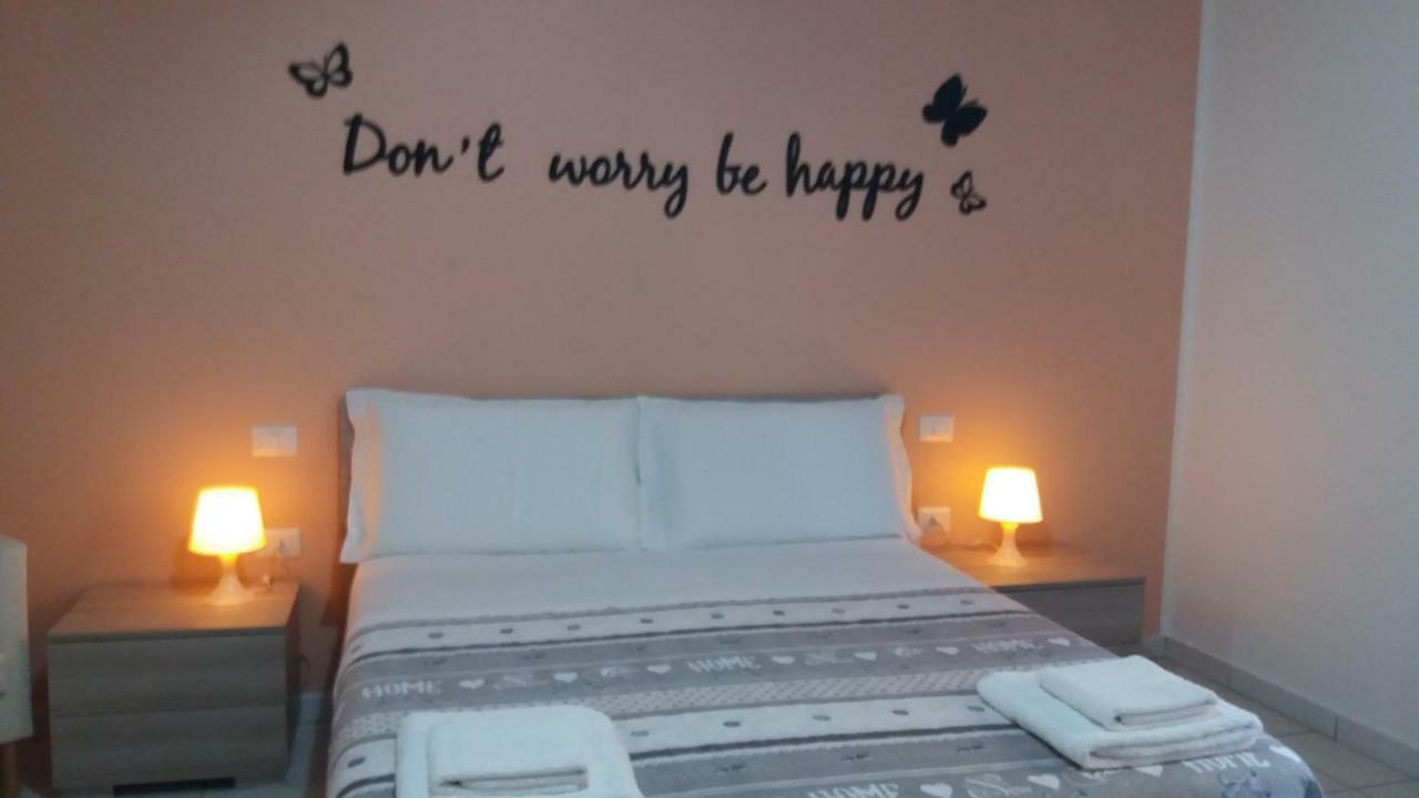 Depandance Macchiavelli 2 Hotel Каляри Екстериор снимка