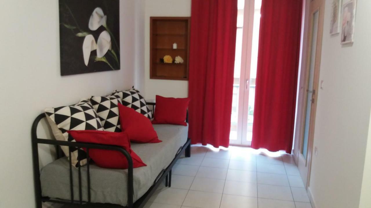 Depandance Macchiavelli 2 Hotel Каляри Екстериор снимка