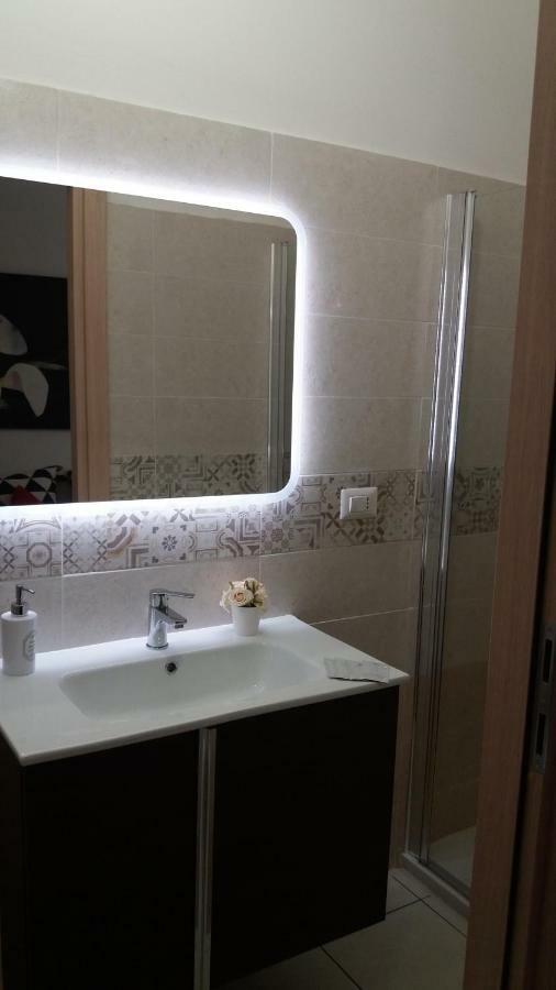 Depandance Macchiavelli 2 Hotel Каляри Екстериор снимка