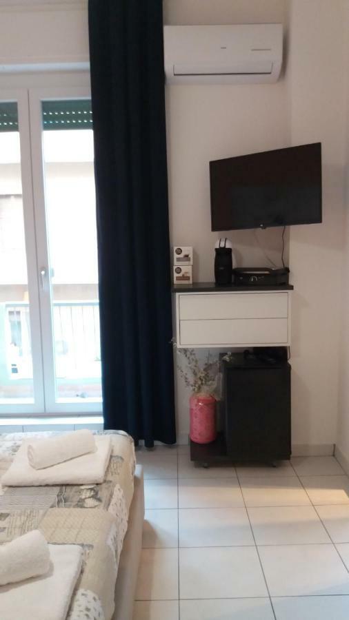 Depandance Macchiavelli 2 Hotel Каляри Екстериор снимка