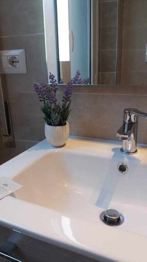 Depandance Macchiavelli 2 Hotel Каляри Екстериор снимка