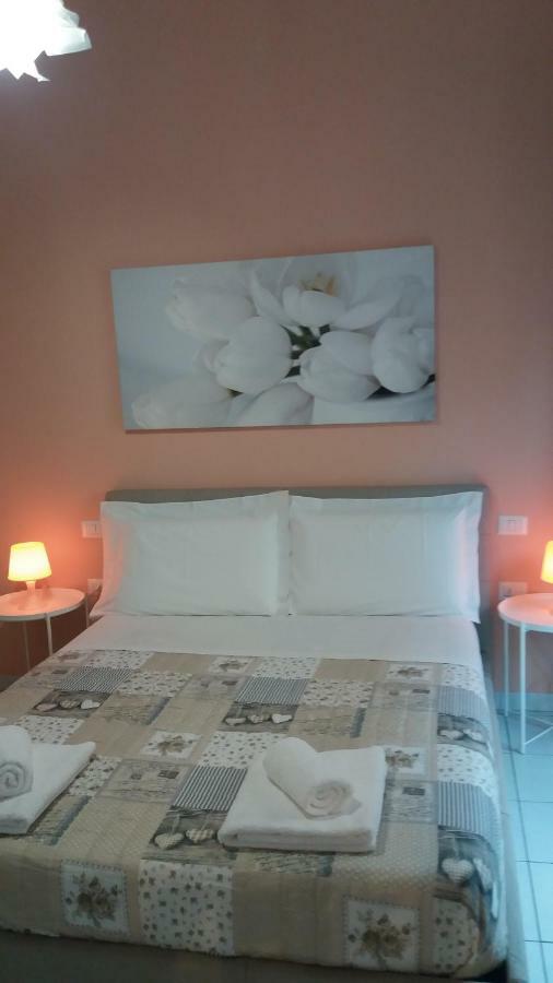 Depandance Macchiavelli 2 Hotel Каляри Екстериор снимка