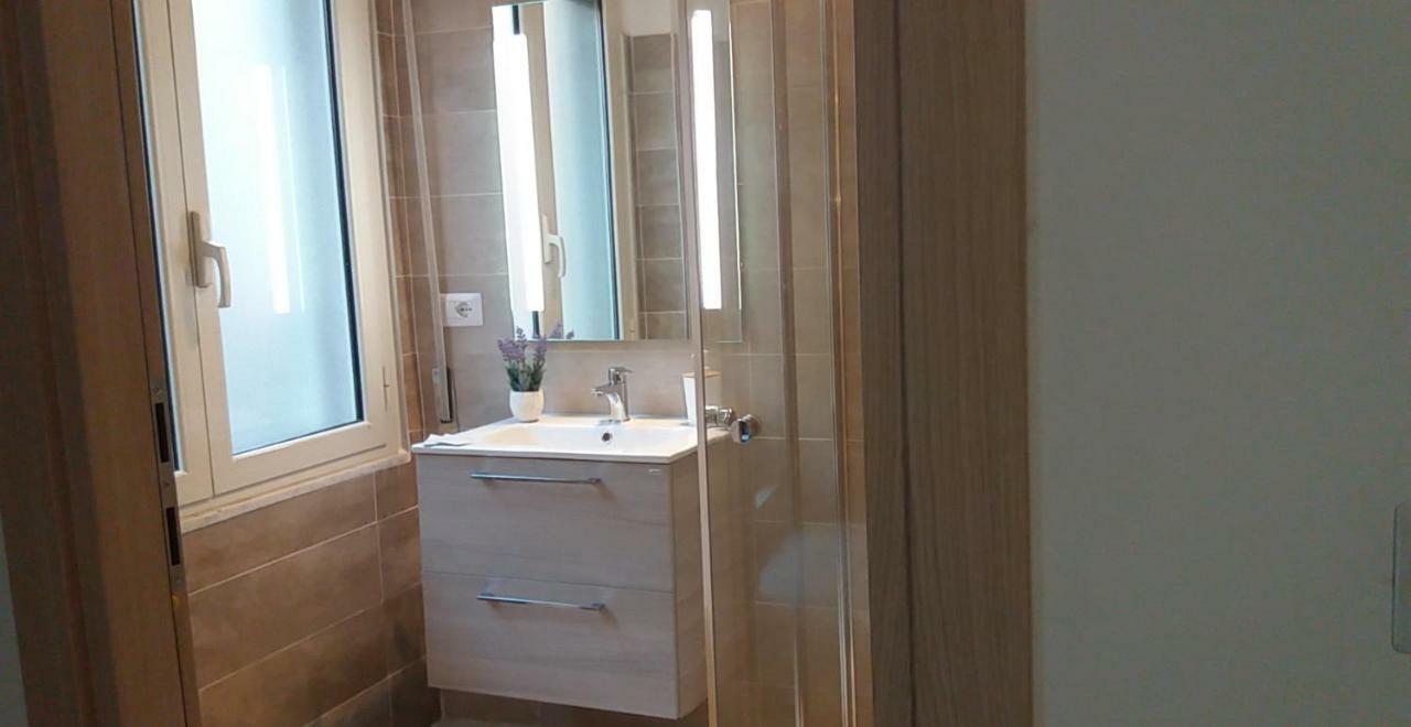 Depandance Macchiavelli 2 Hotel Каляри Екстериор снимка